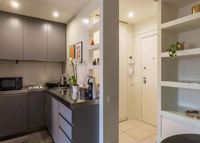 Apartment Guesthost - Aurea Domus Comfort In Centro A Rom