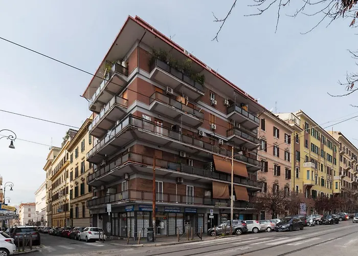 Apartment Guesthost - Aurea Domus Comfort In Centro A *